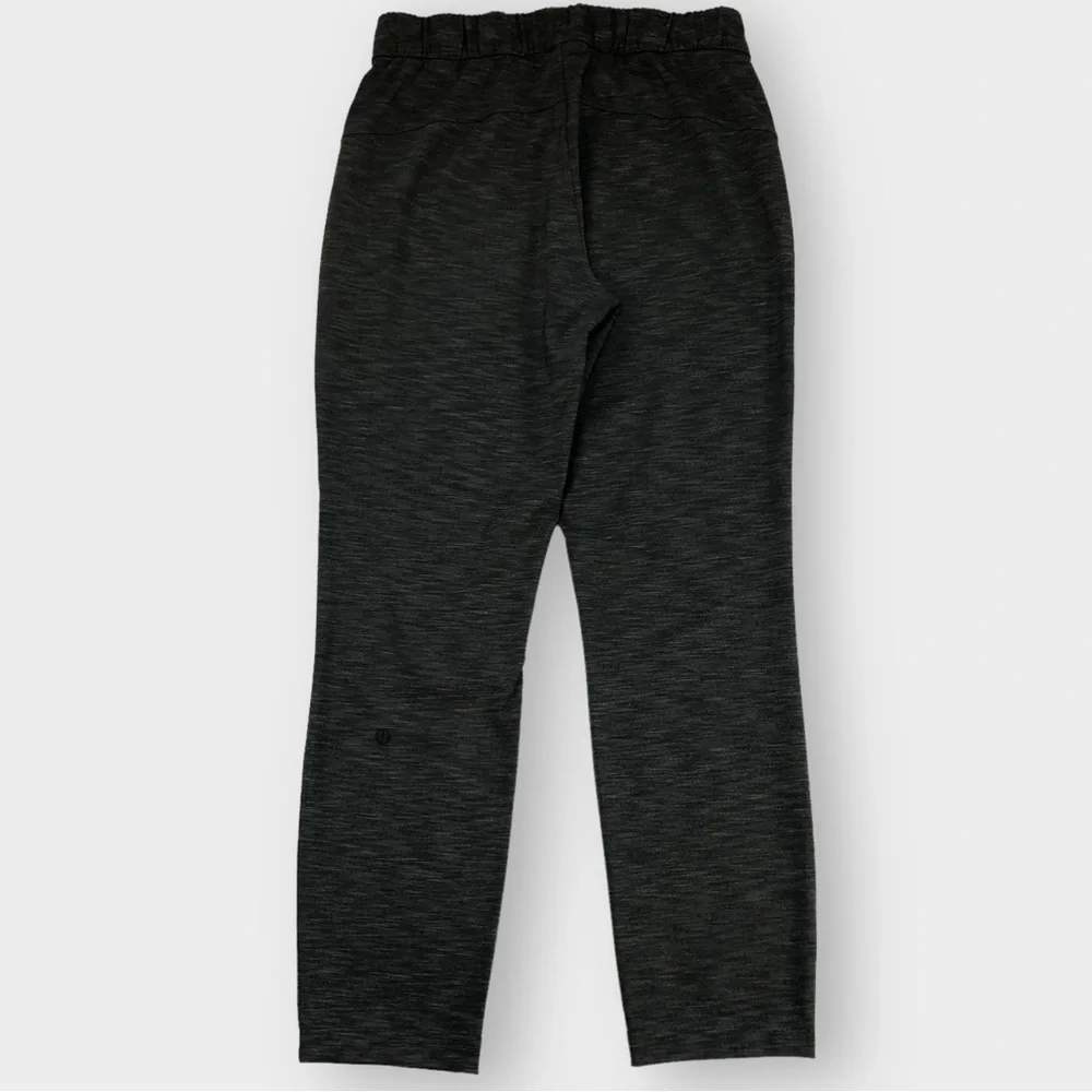 Lululemon, On The Fly Pant, Heathered Black, Size 4 - Picture 5 of 12